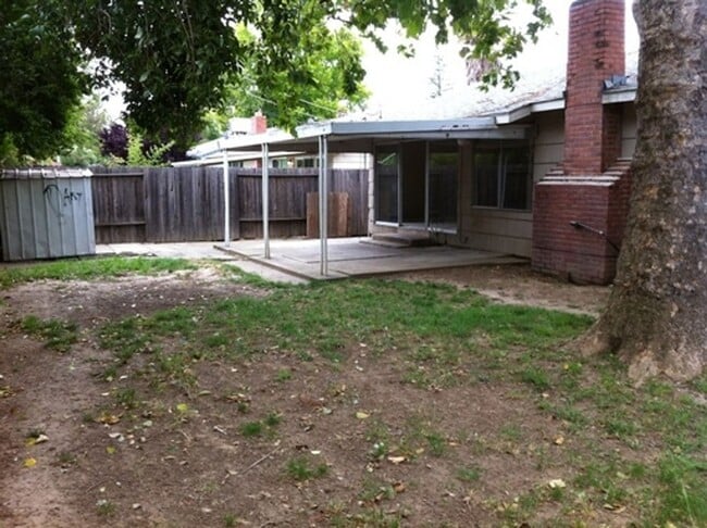 Foto del edificio - Spacious 3BR/2BA Home in South Sacramento