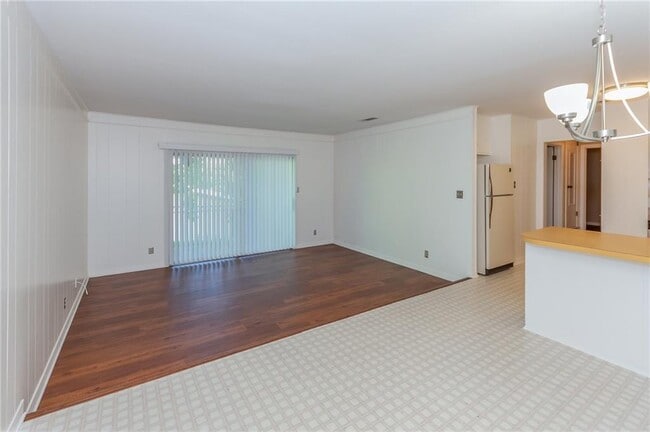 Building Photo - 2502 Trailside Dr