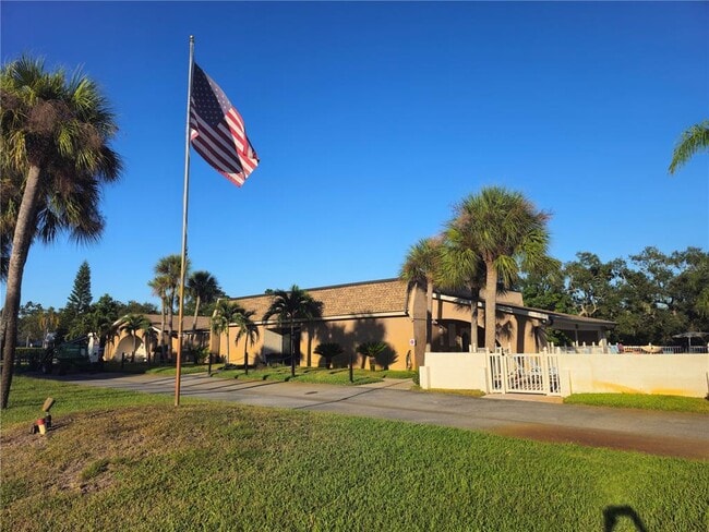 Foto del edificio - 1285 Mission Hills Blvd