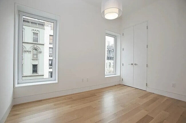 Building Photo - 1209 Lexington Avenue