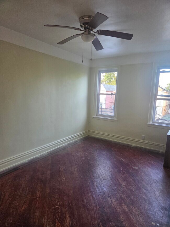 Foto del edificio - 1393 Troy Ave