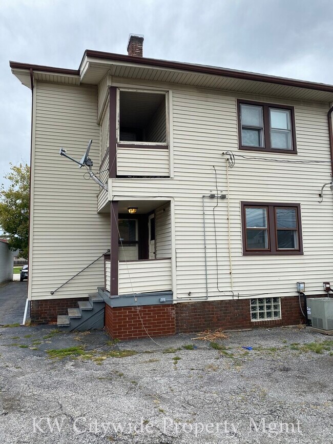 Foto del edificio - 5595 Pearl Rd