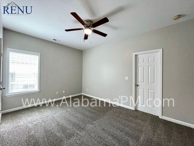 Building Photo - NEW PRICE!!