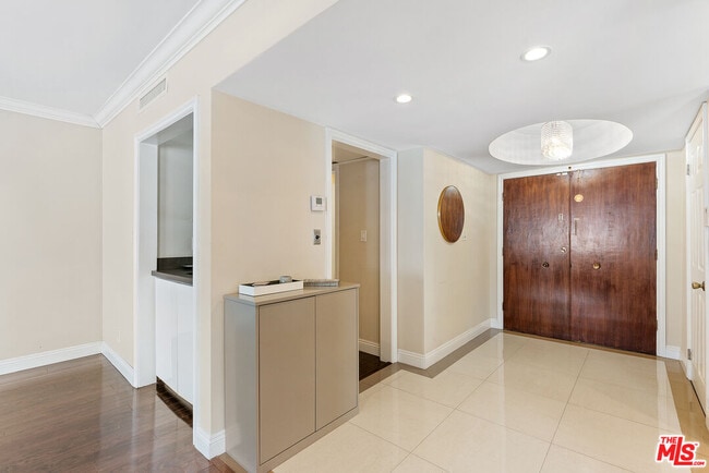 Foto del edificio - 419 N Oakhurst Dr