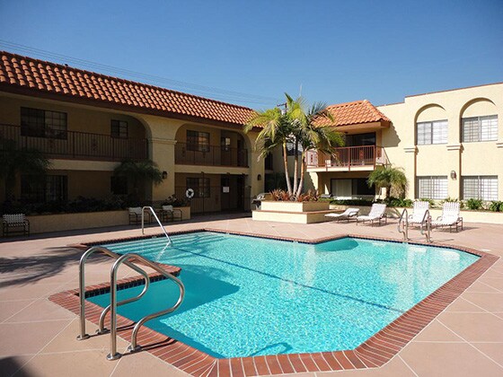 Building Photo - 501 E Santa Anita Ave