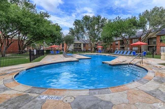 Relax by the poolside - Harbor Walk