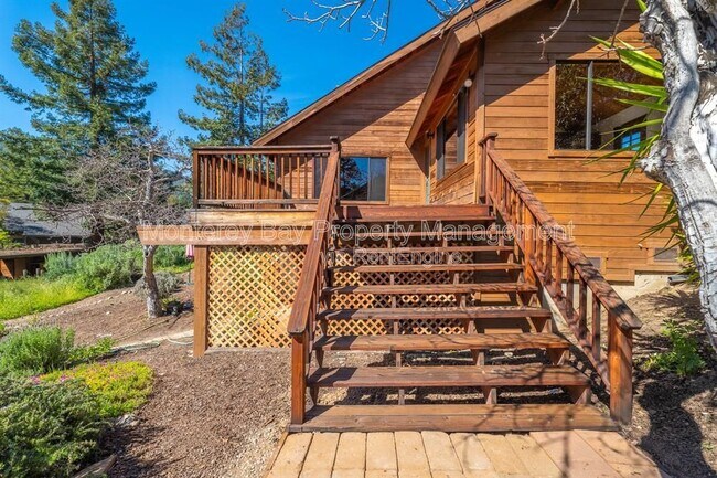 Foto del edificio - 137 E Carmel Valley Rd