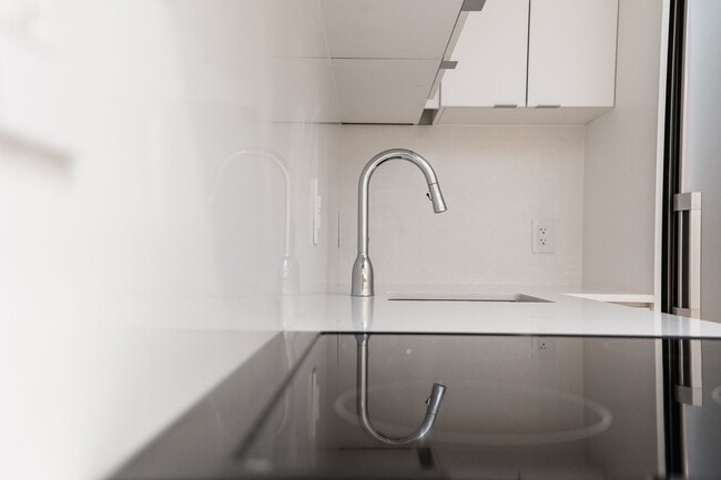 Building Photo - 150 The Donway