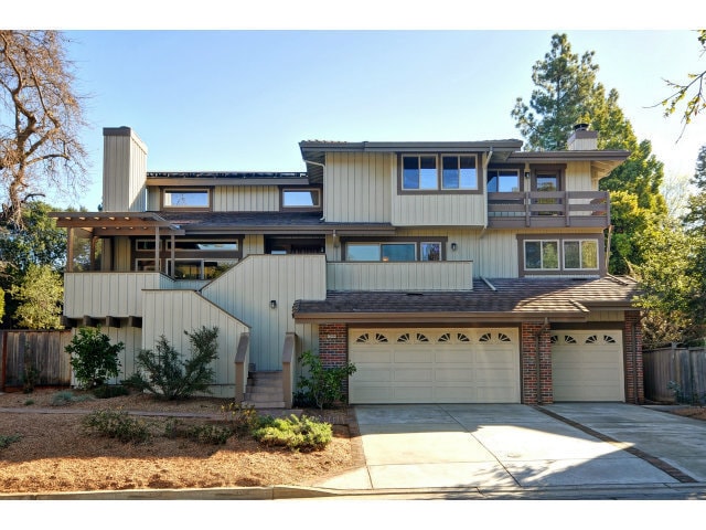 Building Photo - 22654 Oakcrest Ct