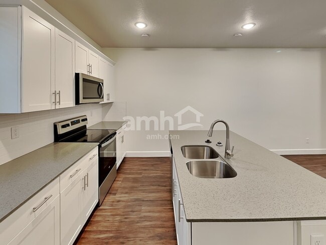 Building Photo - 6018 W Copper Hawk Dr