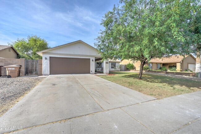 Foto del edificio - 7113 W Sunnyside Dr