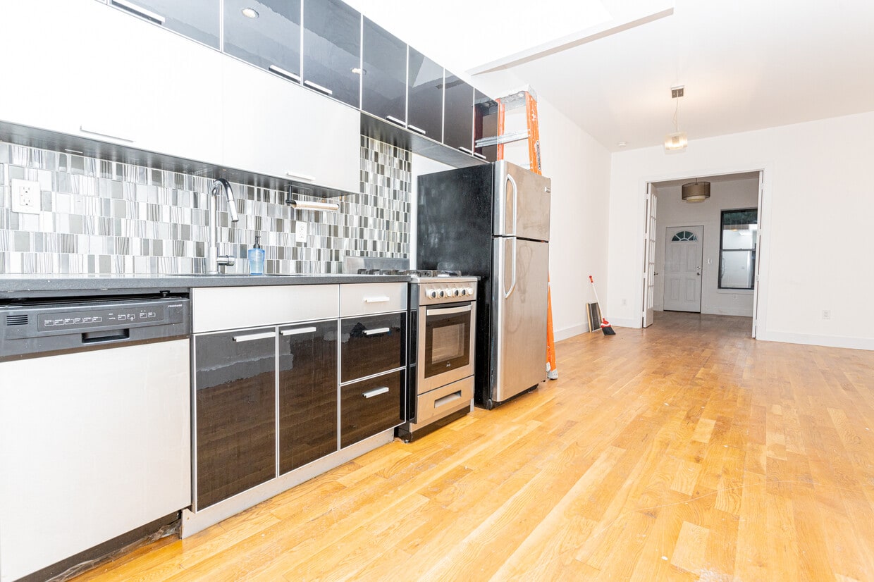 Primary Photo - 249 Himrod St