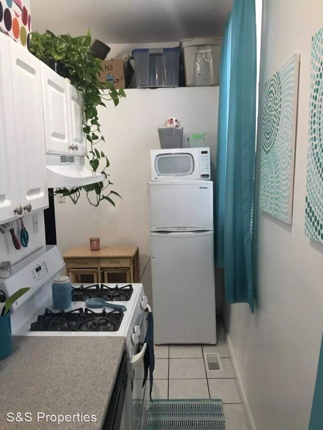 Foto del edificio - 1 br, 1 bath Apartment - 919 S 8th Street
