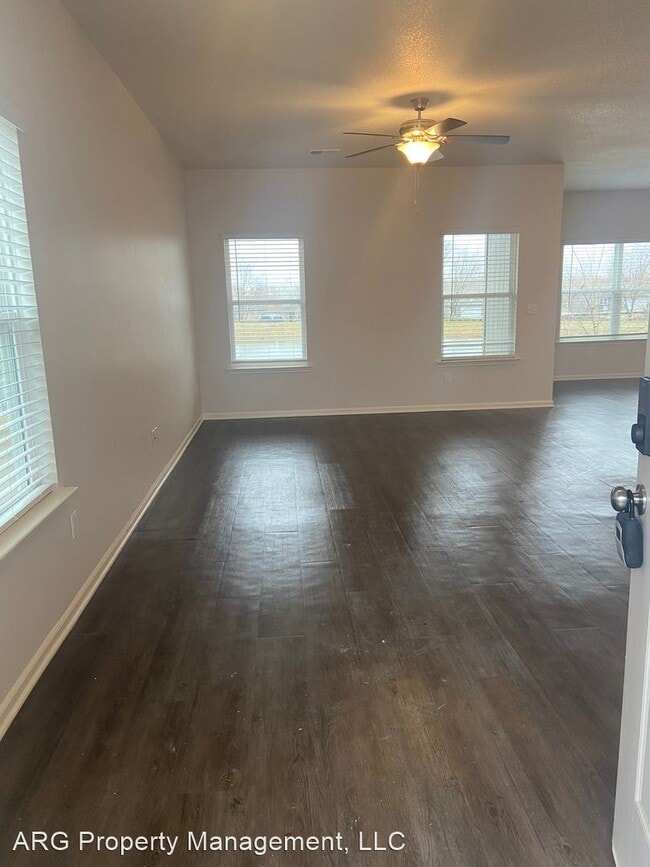 Building Photo - 3 br, 2.5 bath House - 21315 W 215th Place