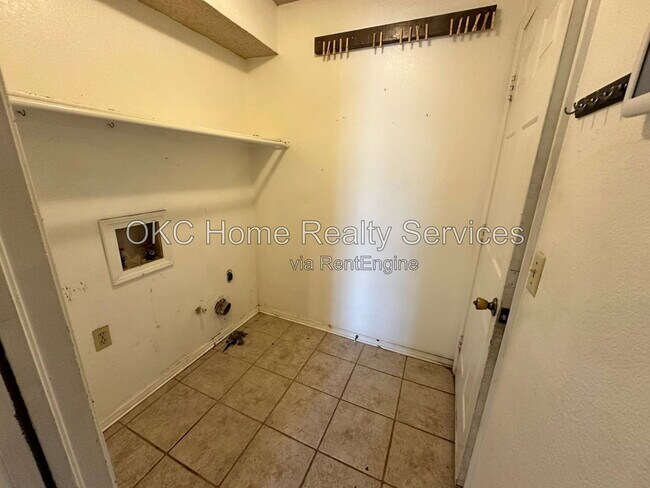 Foto del edificio - 8300 NW 86th St