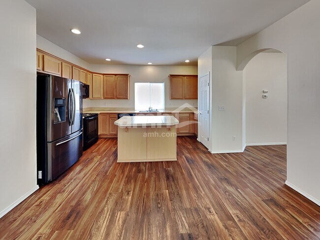 Foto del edificio - 1639 182nd St E