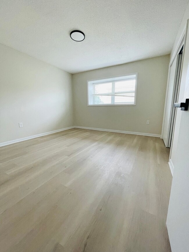 Photo - 13214 Bunn Cir Apartment