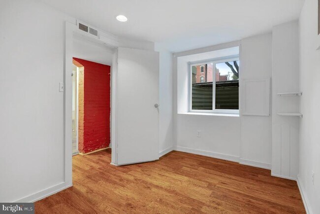 Foto del edificio - 3512 Lancaster Ave