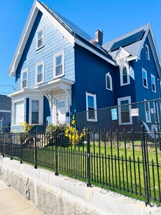 Building Photo - 93 Pleasant St