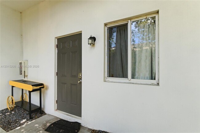 Foto del edificio - 830 SE 14th St