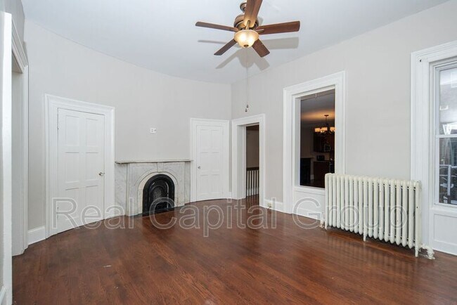 Foto del edificio - 347 Hudson Ave