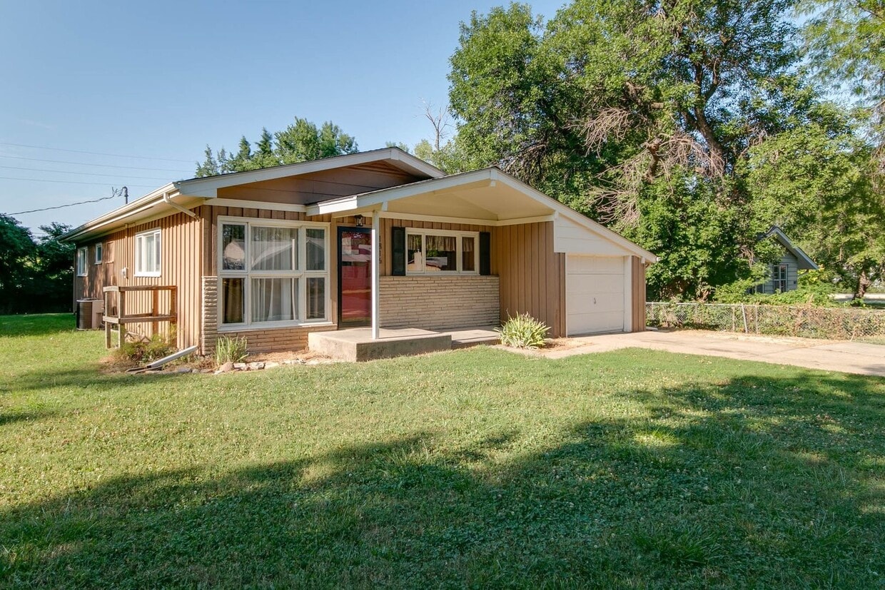 Foto principal - 1816 Elaine Dr