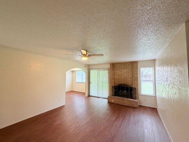 Foto del edificio - 10904 Meadgreen Ct