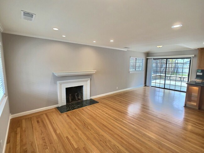 Building Photo - Charmingly Updated House in San Jose's Cor...