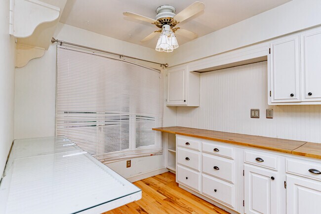 Foto del edificio - 178 Ingleoak Ln