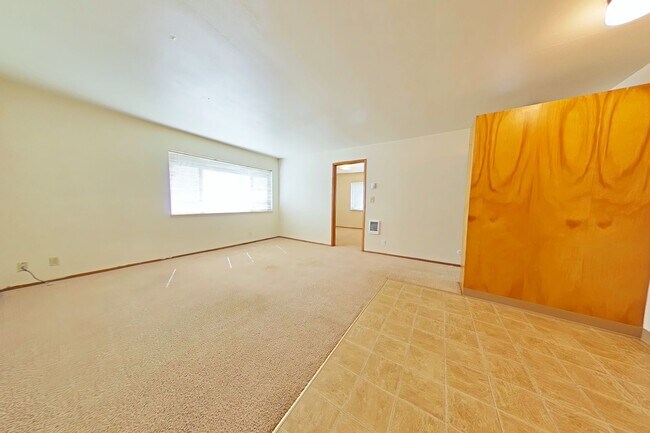 Foto del edificio - 2 Bedroom Apartment ~ Close to Campus ~ Ca...