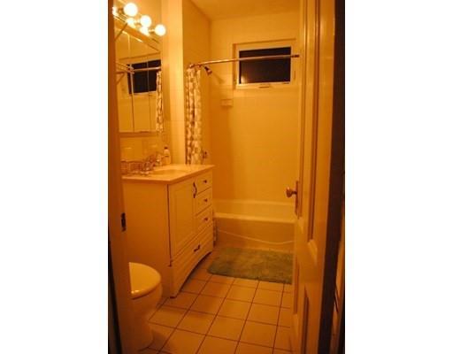 Primary Photo - 554 Green St