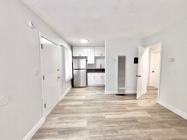 Foto del edificio - 4241 Van Horne Ave