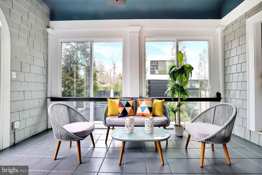 Foto principal - 3113 44th St NW
