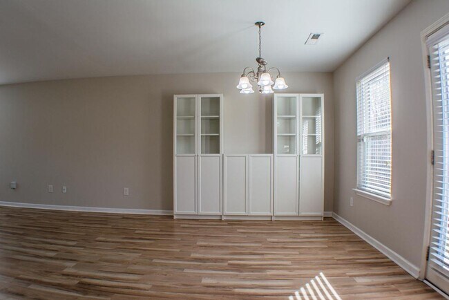 Foto del edificio - 3890 Sanwood Ln
