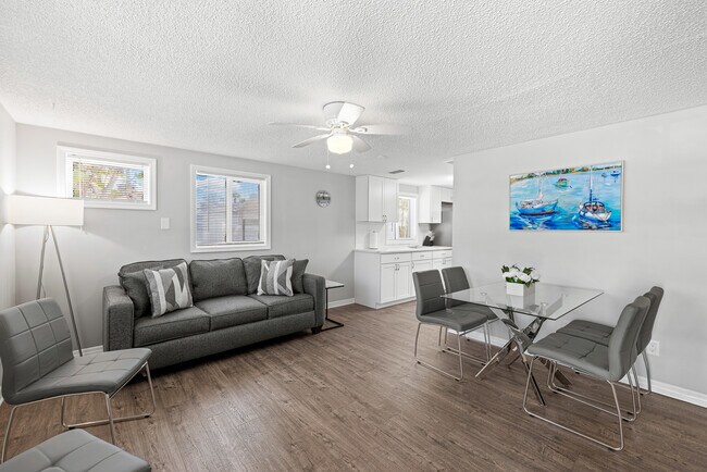 Foto del edificio - 27576 Shore Dr