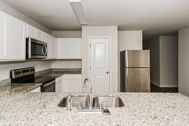 Foto del edificio - 145 Cold Creek Pkwy