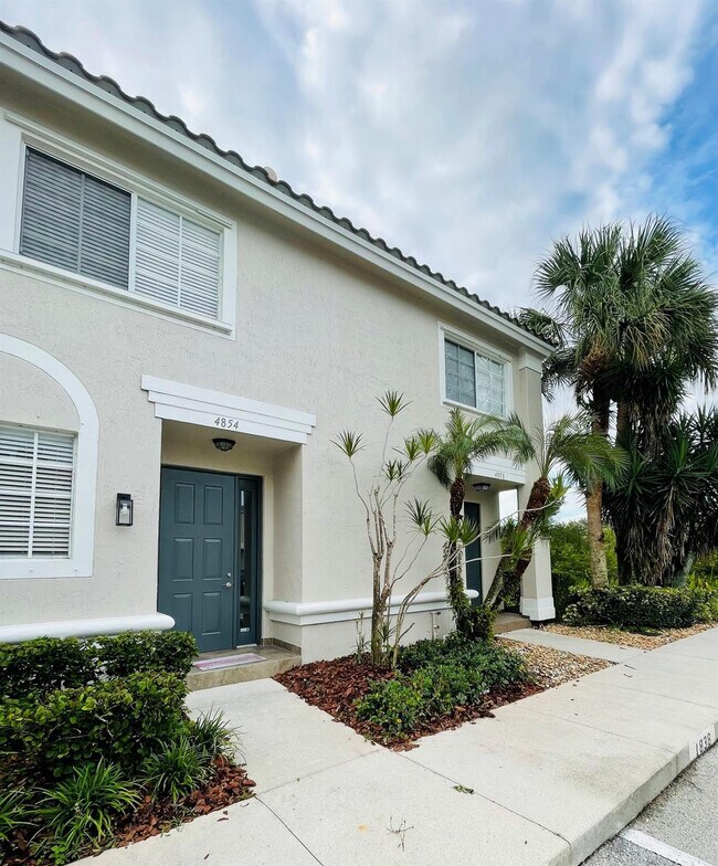 Foto del edificio - 4854 NW 58th Manor