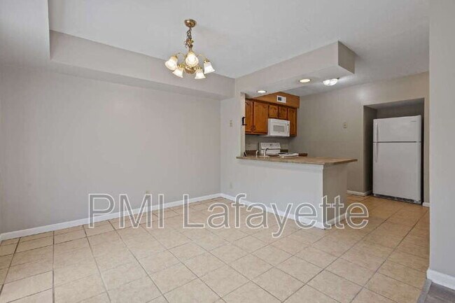 Building Photo - 523 Duroc Ct