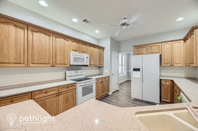Foto del edificio - 4 br, 2 bath House - 3087 Ashland Cir UNIT
