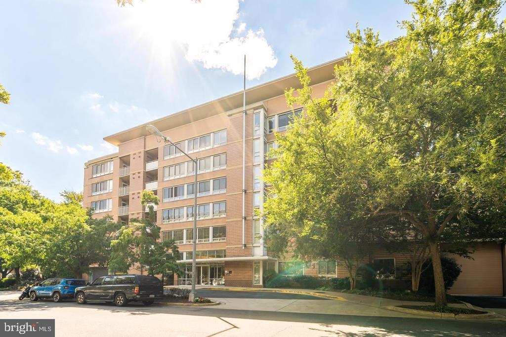 Primary Photo - 350 G St SW