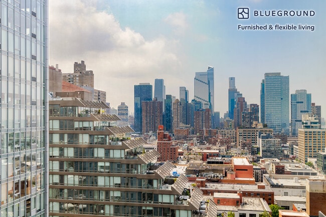 Building Photo - 550 W 54th St
