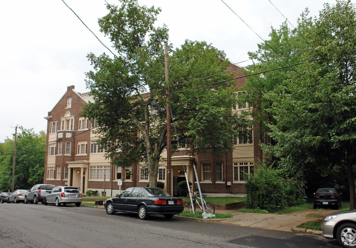 Building Photo - 700-702 Prince Edward St