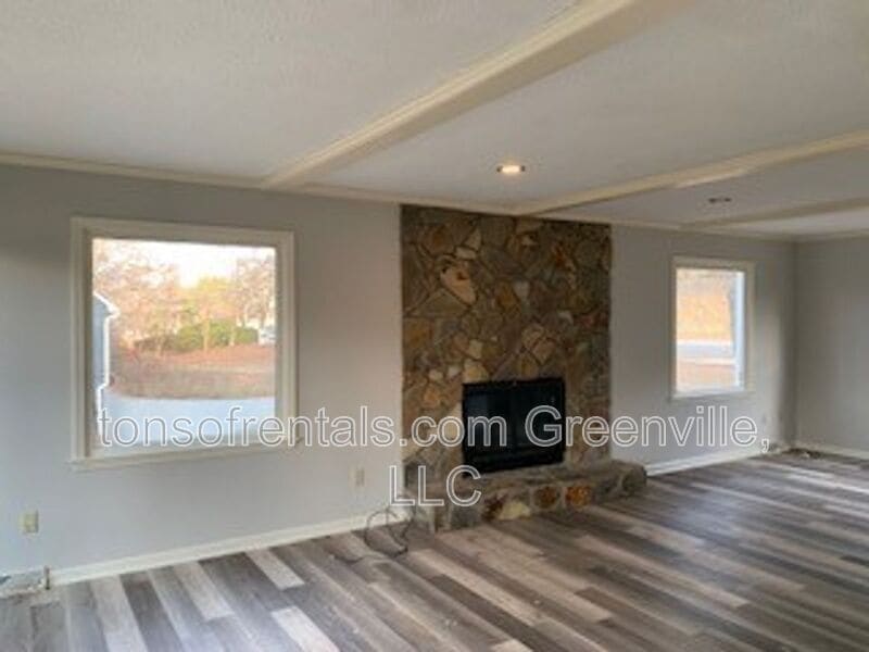 Building Photo - 710 Stallings Rd