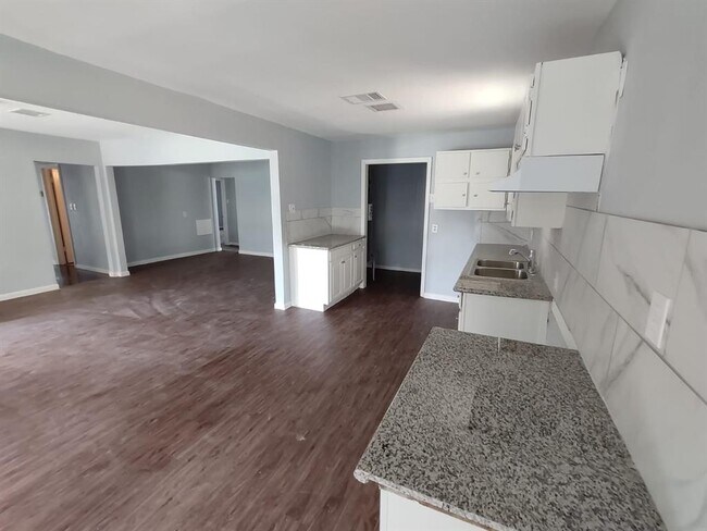 Foto del edificio - 4314 Tareyton Ln