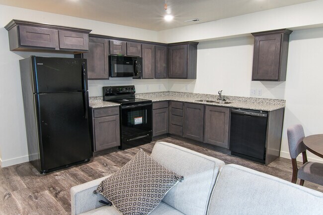 Building Photo - Gorgeous 2-Story Townhomes in Colony Farms...
