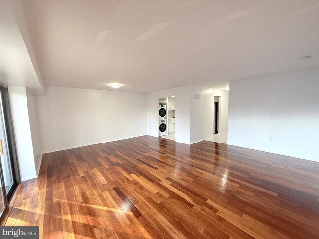 Foto del edificio - 606 Cooper Landing Rd