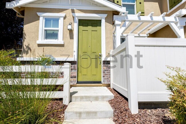Building Photo - Unit