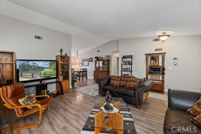 Foto del edificio - 44115 Hunter Ct