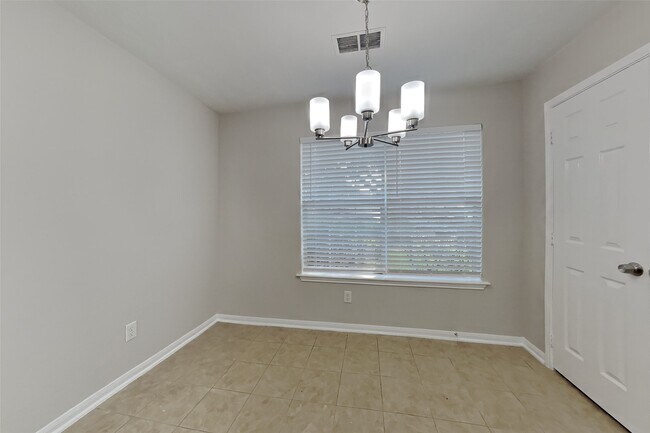 Building Photo - 19110 Hayden Wood Dr