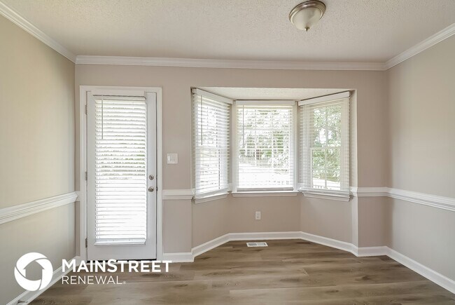 Foto del edificio - 3217 Peachford Ln